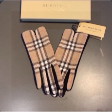 Burberry Gloves